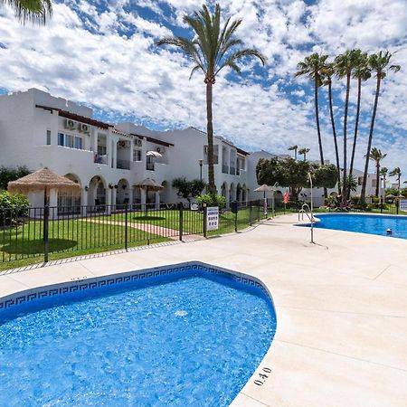 Renovated Apartment On Beachside With Pool ネルハ エクステリア 写真