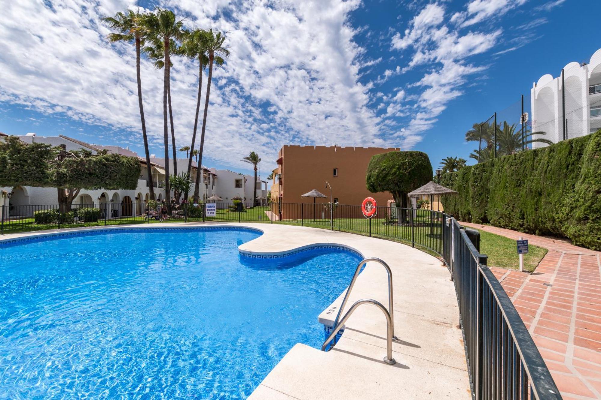 Renovated Apartment On Beachside With Pool ネルハ エクステリア 写真