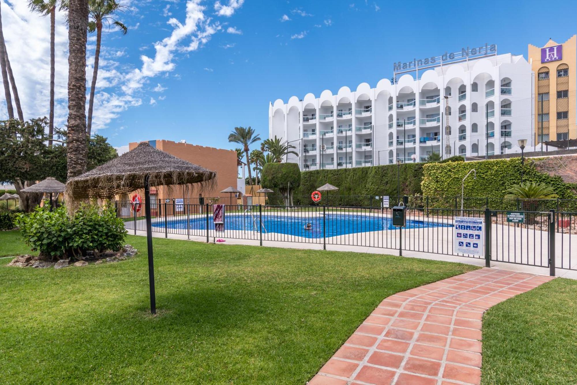Renovated Apartment On Beachside With Pool ネルハ エクステリア 写真