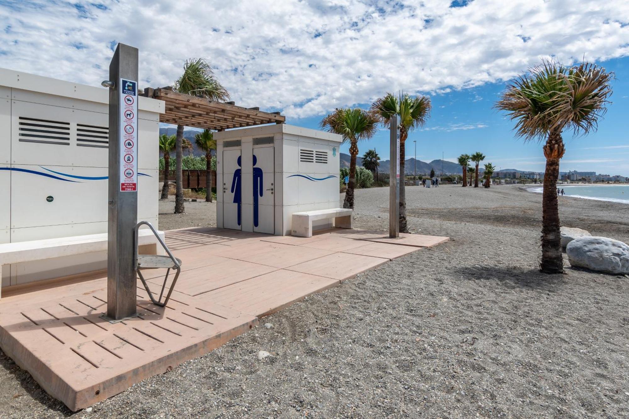 Renovated Apartment On Beachside With Pool ネルハ エクステリア 写真