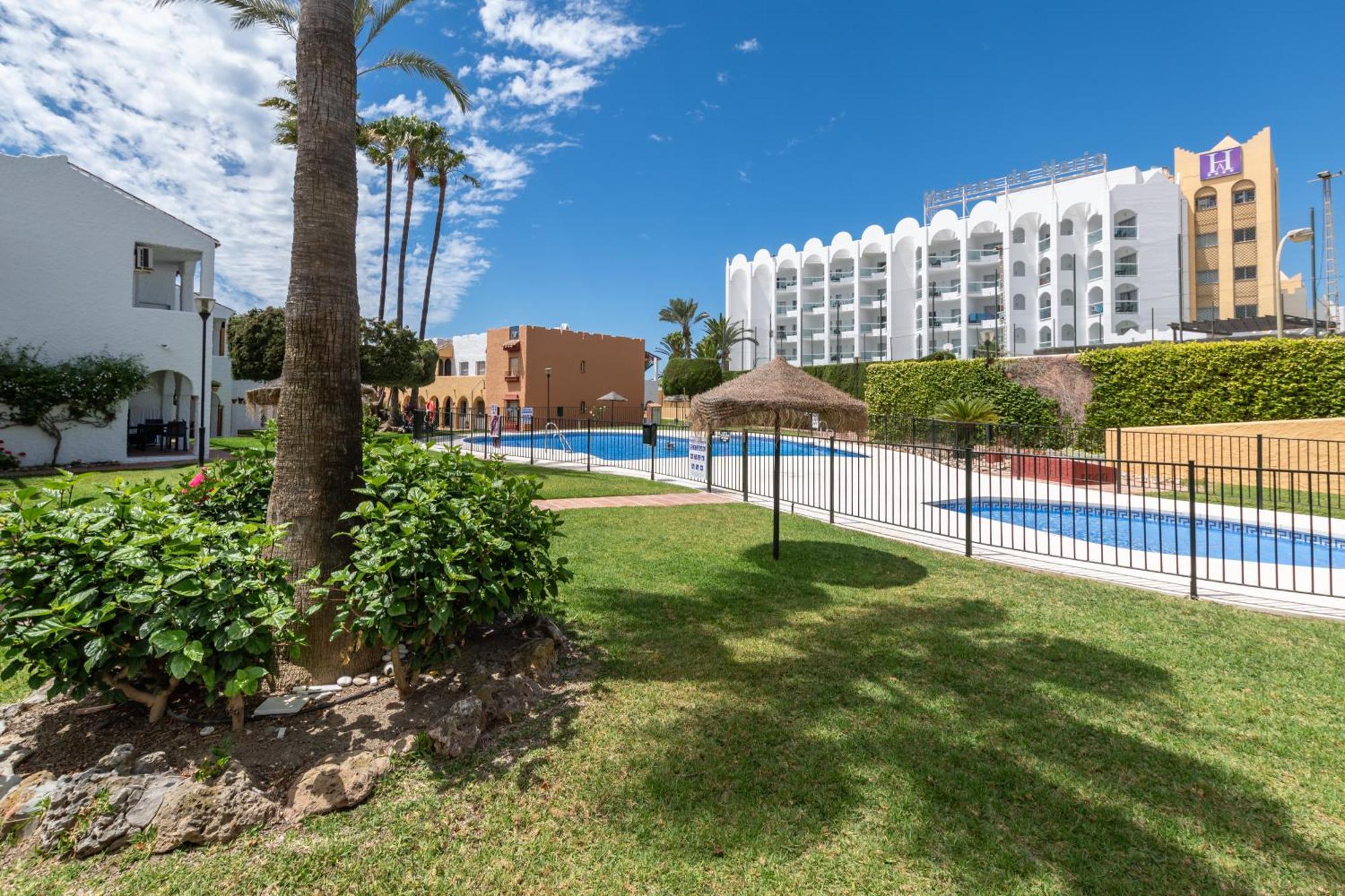 Renovated Apartment On Beachside With Pool ネルハ エクステリア 写真