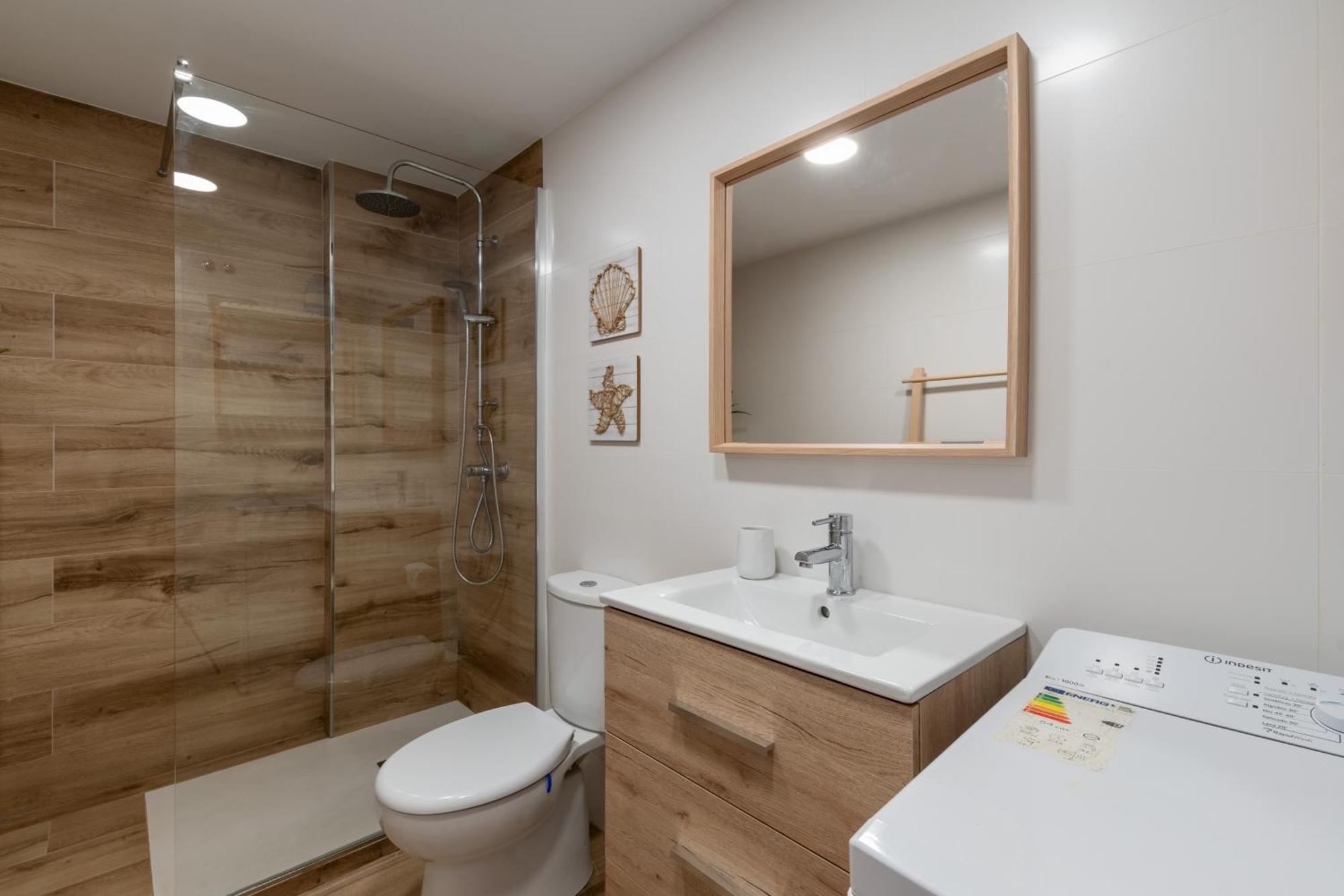 Renovated Apartment On Beachside With Pool ネルハ 部屋 写真
