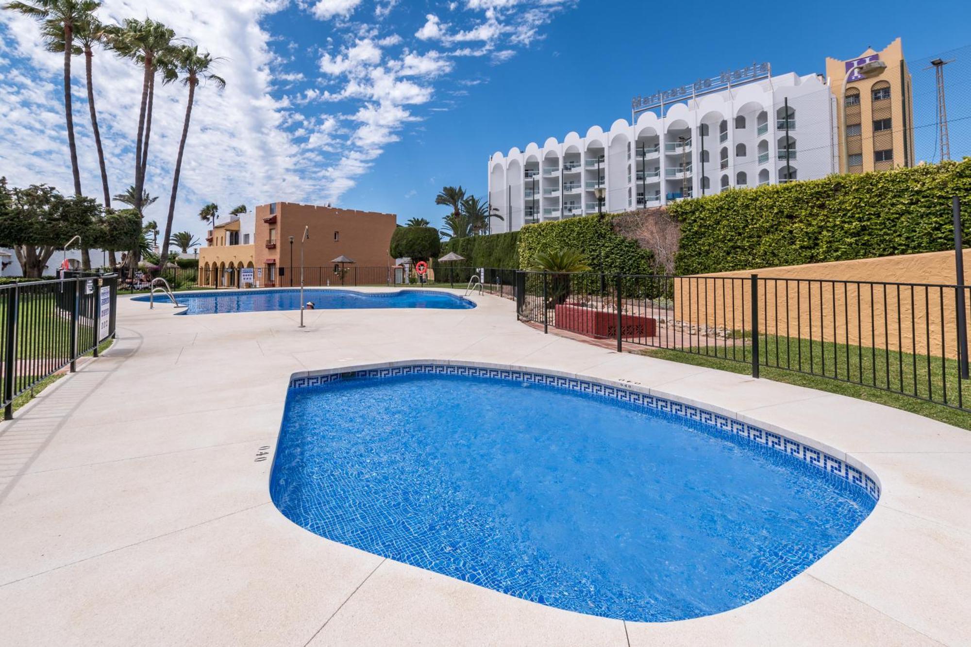 Renovated Apartment On Beachside With Pool ネルハ エクステリア 写真
